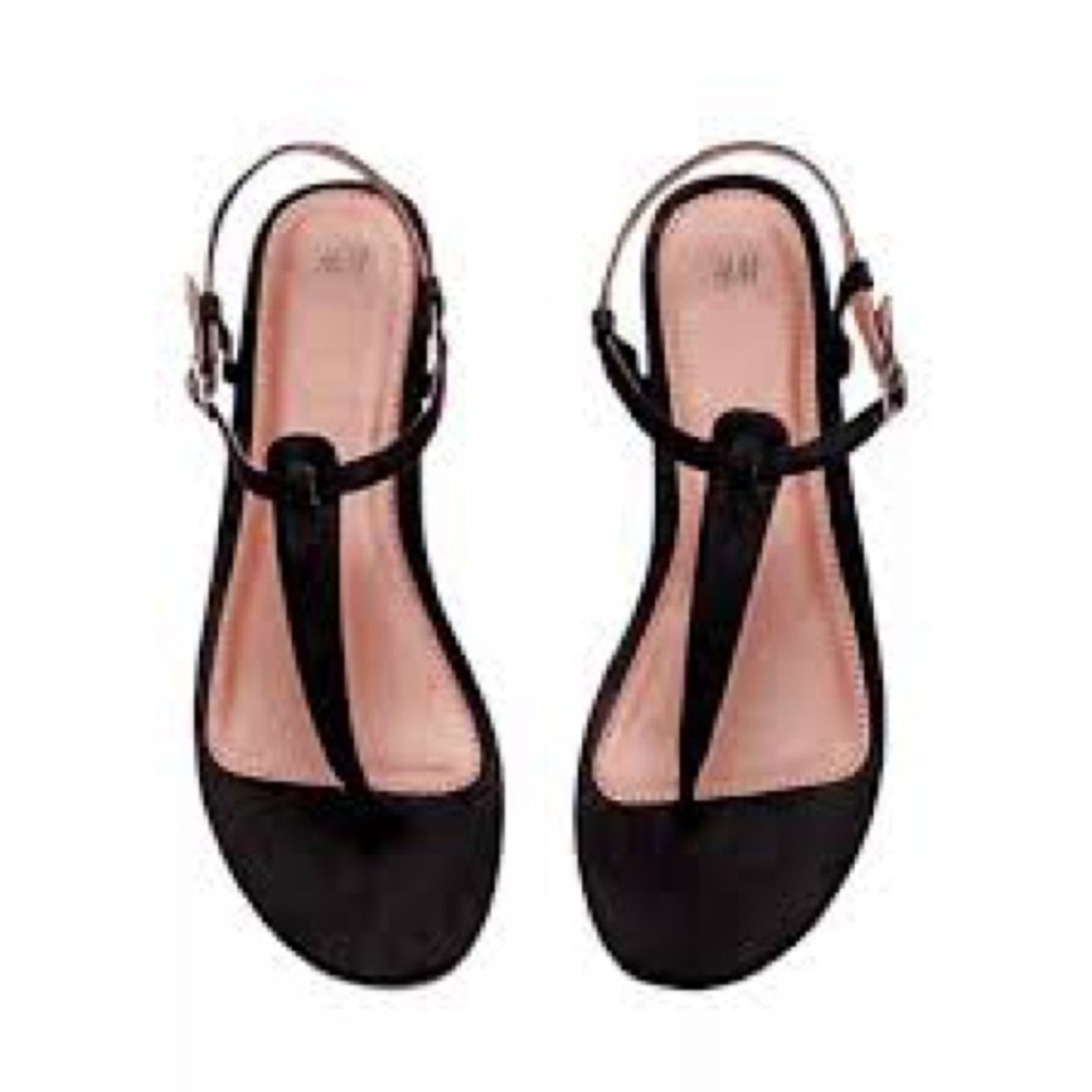 EUC H&M black T-strap flat sandals Size 8